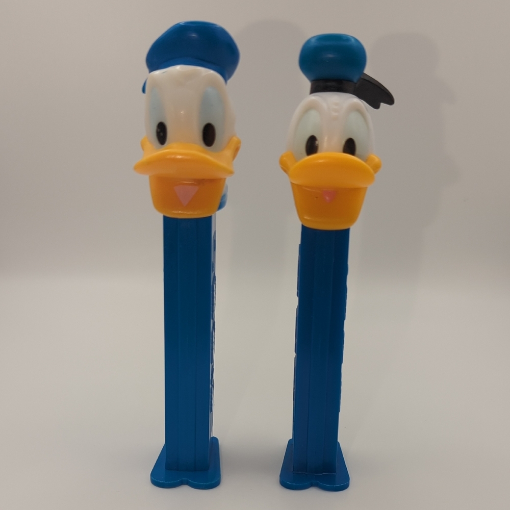 Disney Donald Duck PEZ Dispenser - Blue and White